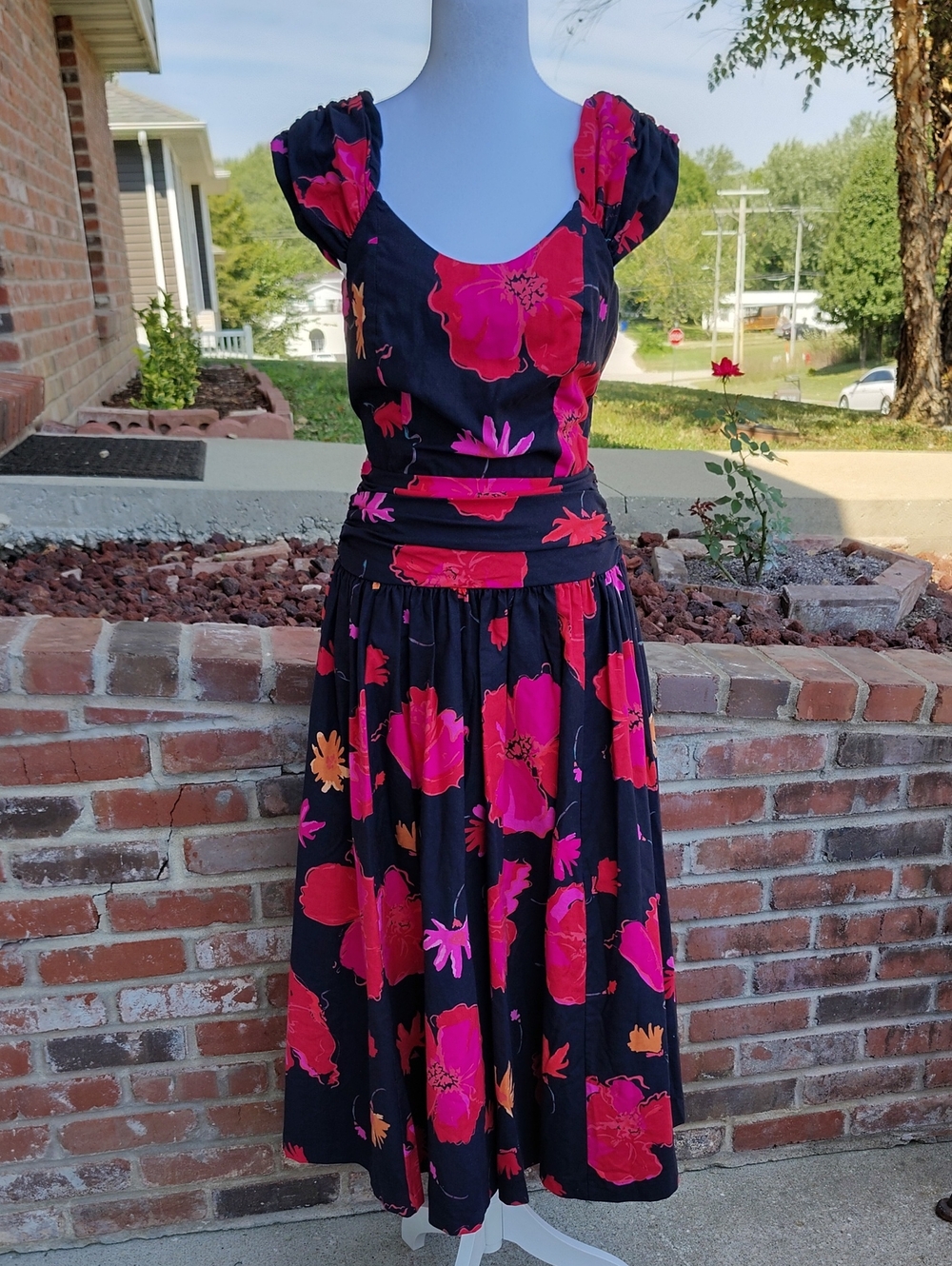 Vintage Laura Ashley 100% Cotton Floral Cap Sleeves Midi Sundress Size 10 80s